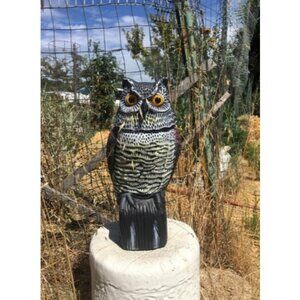 Fake Owl Scarecrow Sculpture with Rotating Head for Outdoor Garden Yards